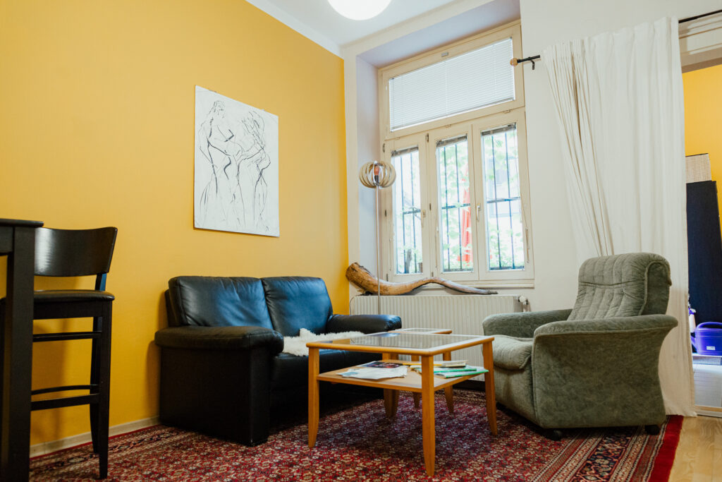 Bild der Räumlichkeiten in unserem Seminarzentrum - gemütliche Sitzgelegenheit in der Küche